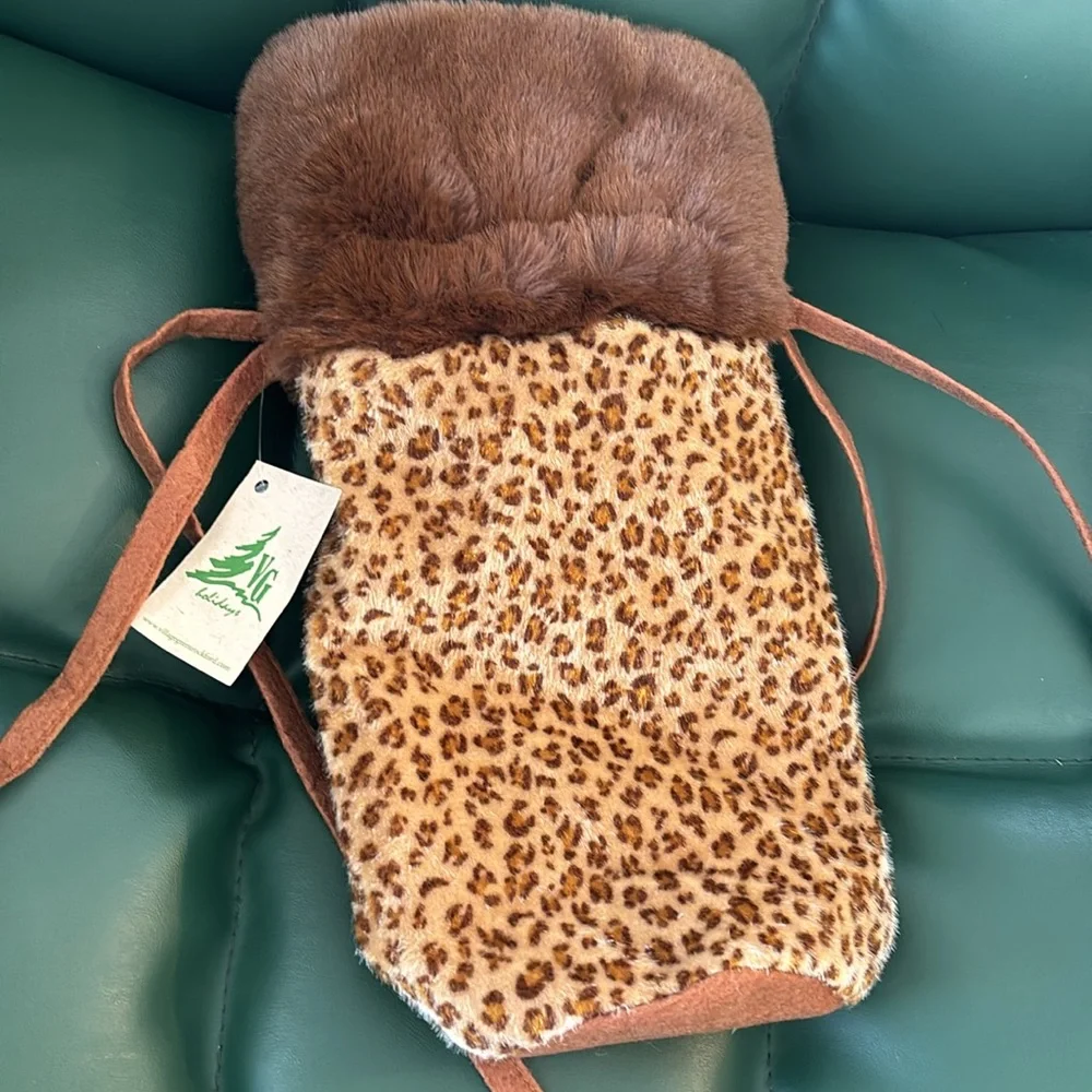 NWT Faux fur wine bottle gift bag drawstring animal print cheetah print pouch